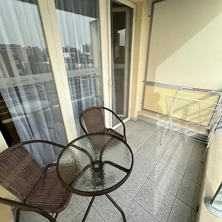 Private Studio-apartment Sol E Mar شقة